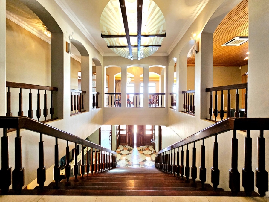 8 Bedroom Property for Sale in Waverley Free State